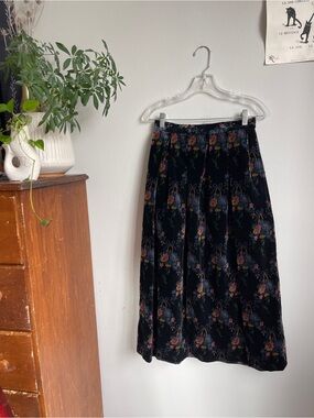 Vintage 90s Susan Bristol Black Velvet 100% Cotton Floral Skirt - Whimsigoth
